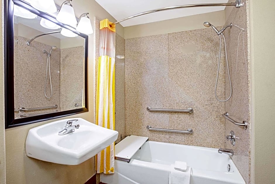 La Quinta by Wyndham Corpus Christi Airport