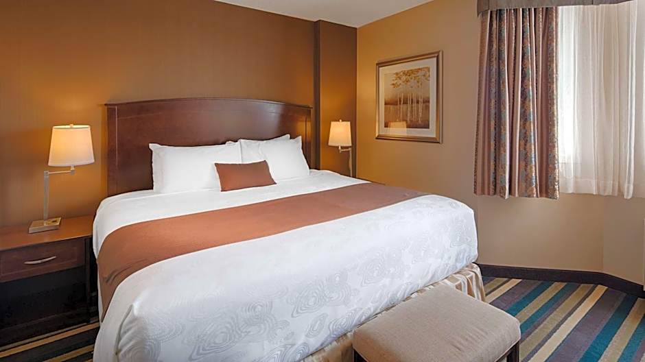 Best Western Plus Winnipeg Airport Hotel