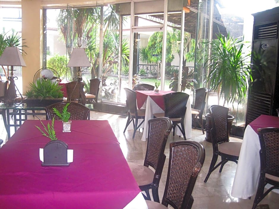 Alicia Hotel & Restaurant