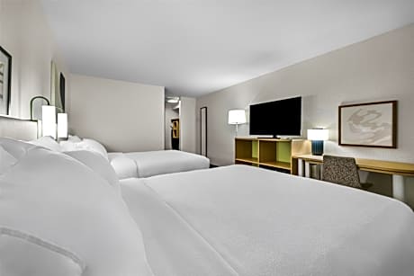 2 Double Beds