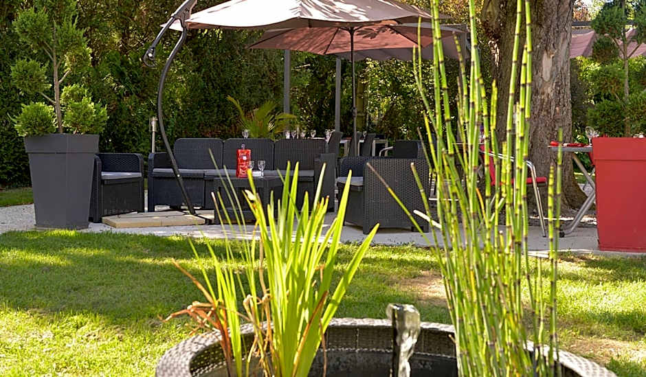 Logis Hotel Le Prieure