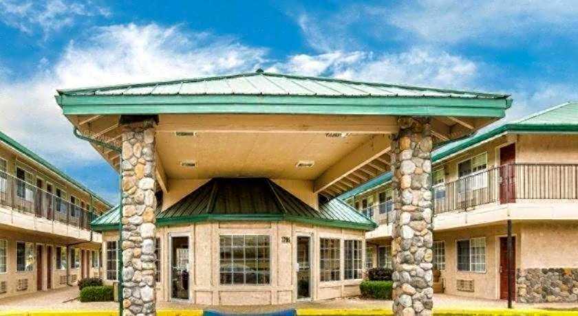 Quality Inn & Suites Minden