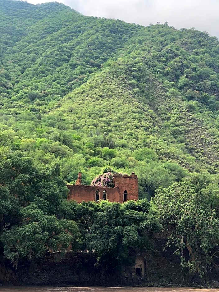 Copper Canyon Riverside Lodge