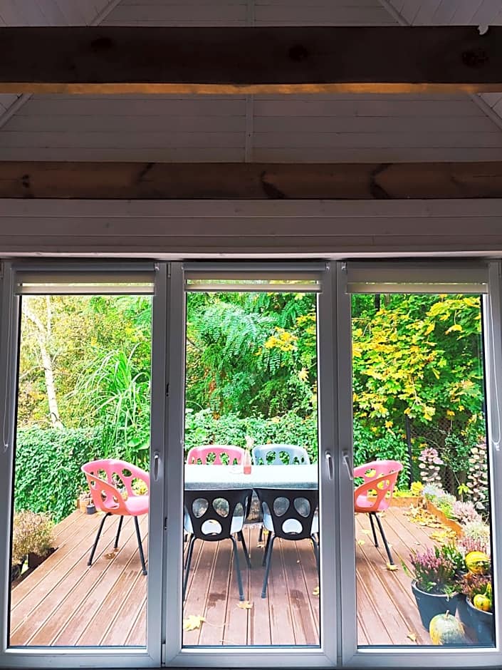 Lawendowo- sauna, jacuzzi, domki w ogrodzie i apartamenty w kamienicy