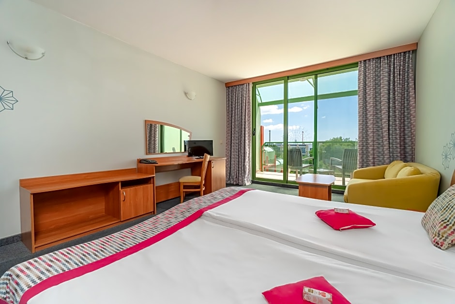 Photo 1 of 12 of Twin or Double Standard Room