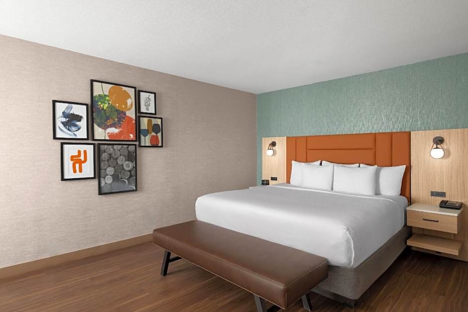 Photo 1 of 4 of 1 King Bed Suite, Hearing/Mobility Accessible, Balcony