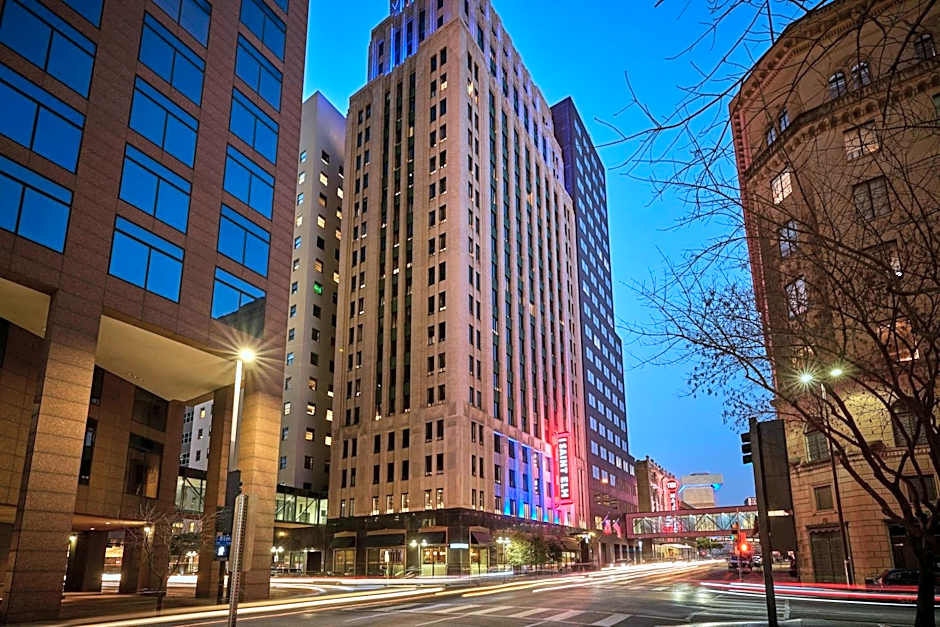 Renaissance Saint Elm Dallas Downtown Hotel