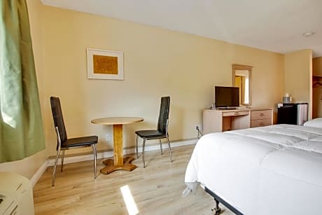 Economy Double Room