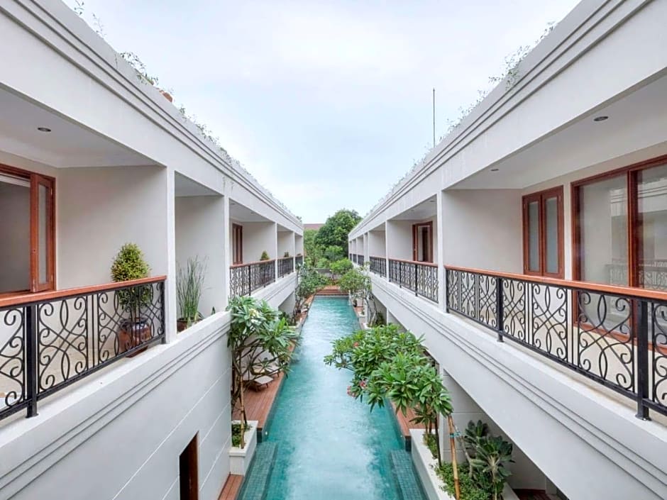 Seminyak Lagoon All Suites Hotel