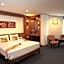 Royal Twins Palace Hotel