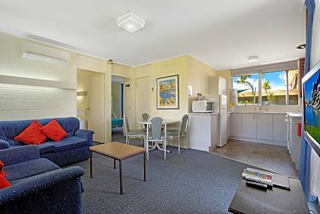 Two-Bedroom Apartment (4 Adults)