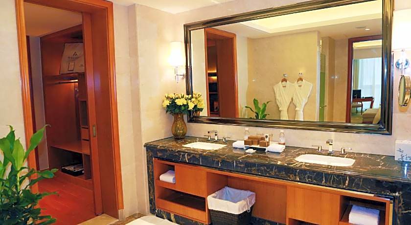 Lianyungang Hua Guo Mountain International Hotel