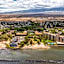 3mins Walk to Beach! Laundry, Pool, Hot Tub & More