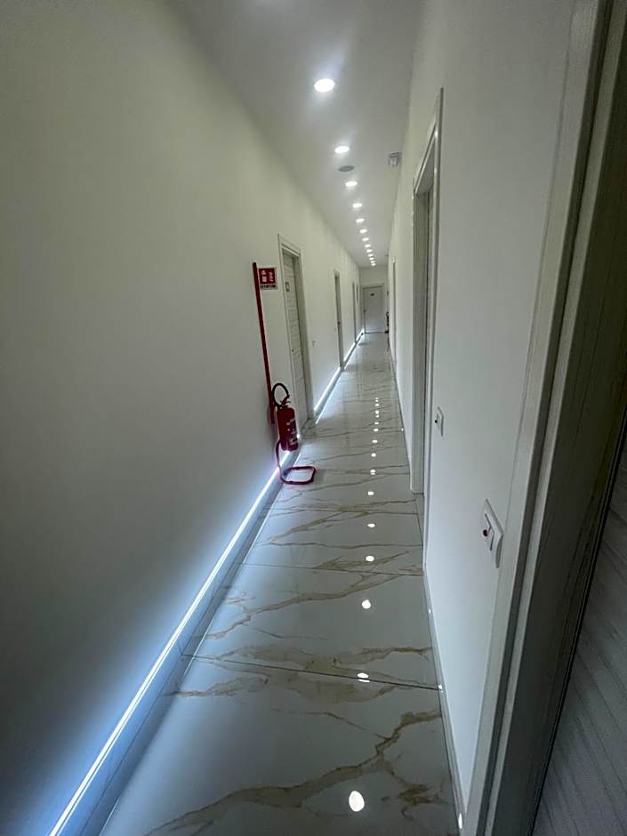 Life Hotel
