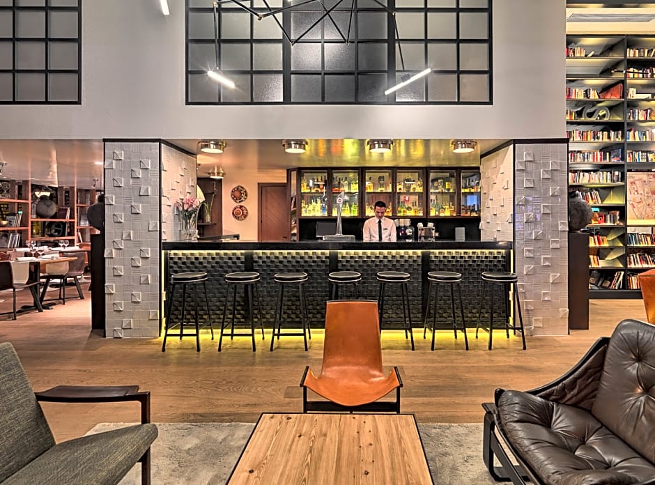 H10 Tribeca