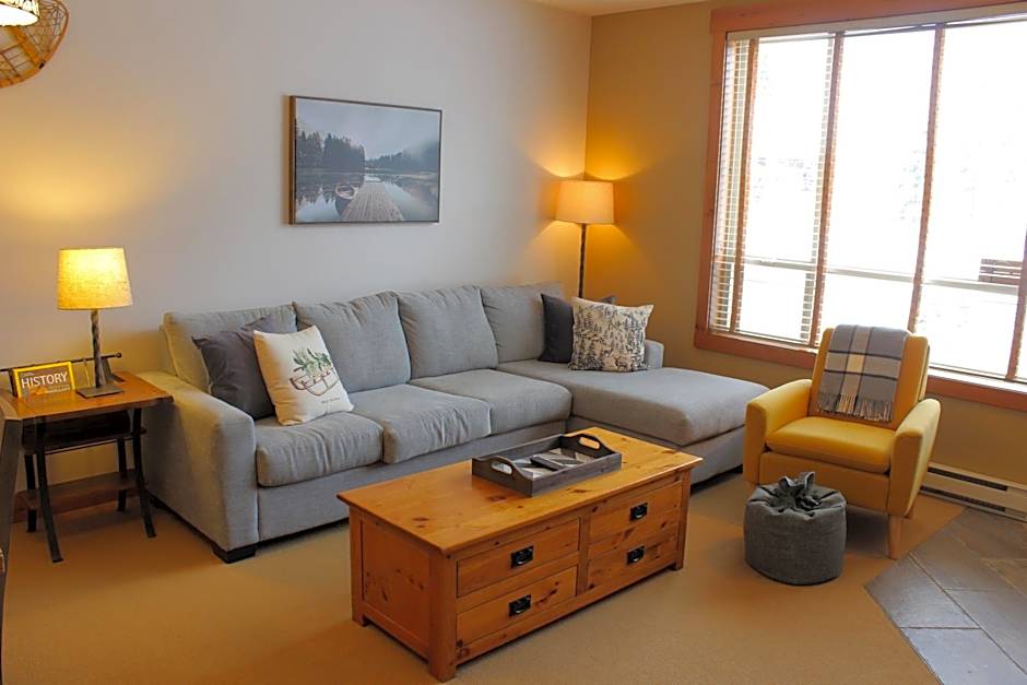 Timberline Lodges by Fernie Lodging Co