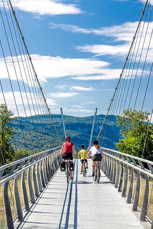 Les Lodges de la ViaRhôna / cabane-spa
