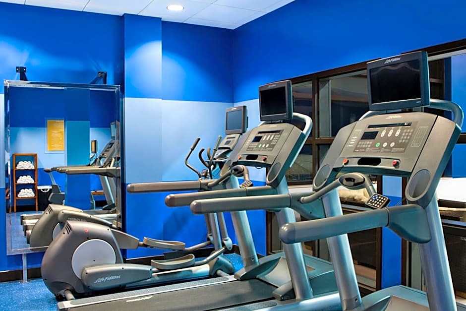 Four Points By Sheraton Winnipeg South