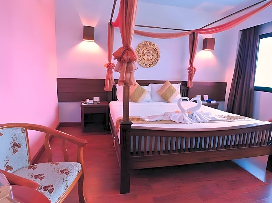 The Ligor City Hotel