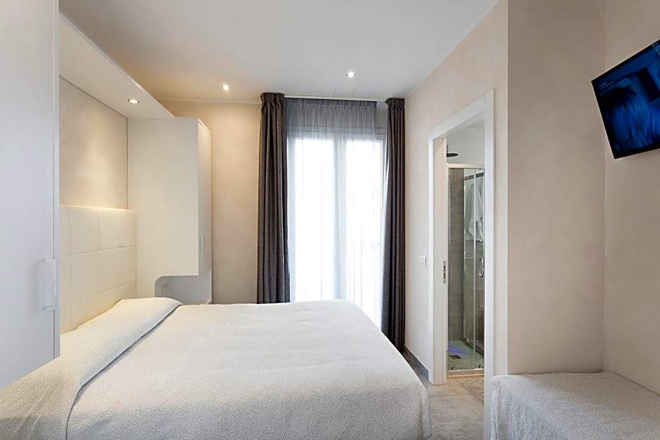 White Suite & Apartments
