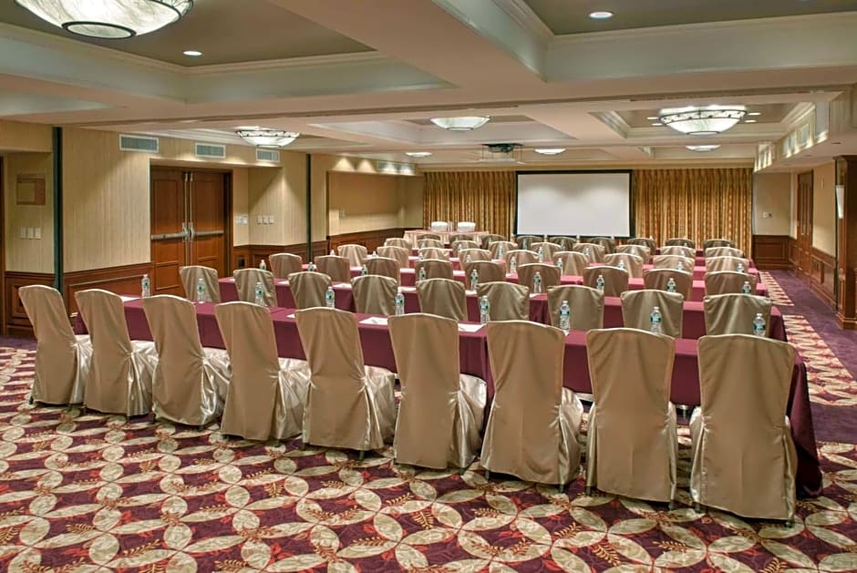 Viana Hotel and Spa, Trademark Collection by Wyndham