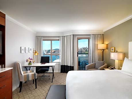 Signature Harbor View Room: King Bed