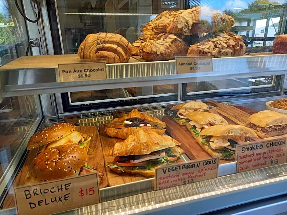 Raglan West Accommodation Units