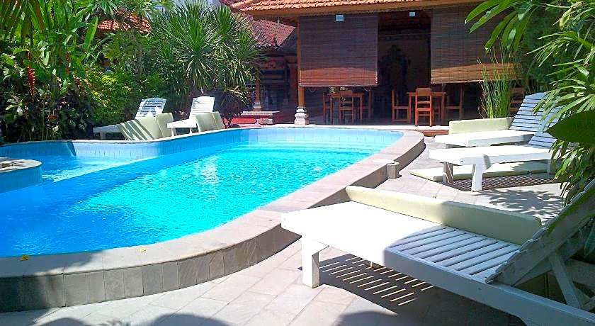 Adus Beach Inn