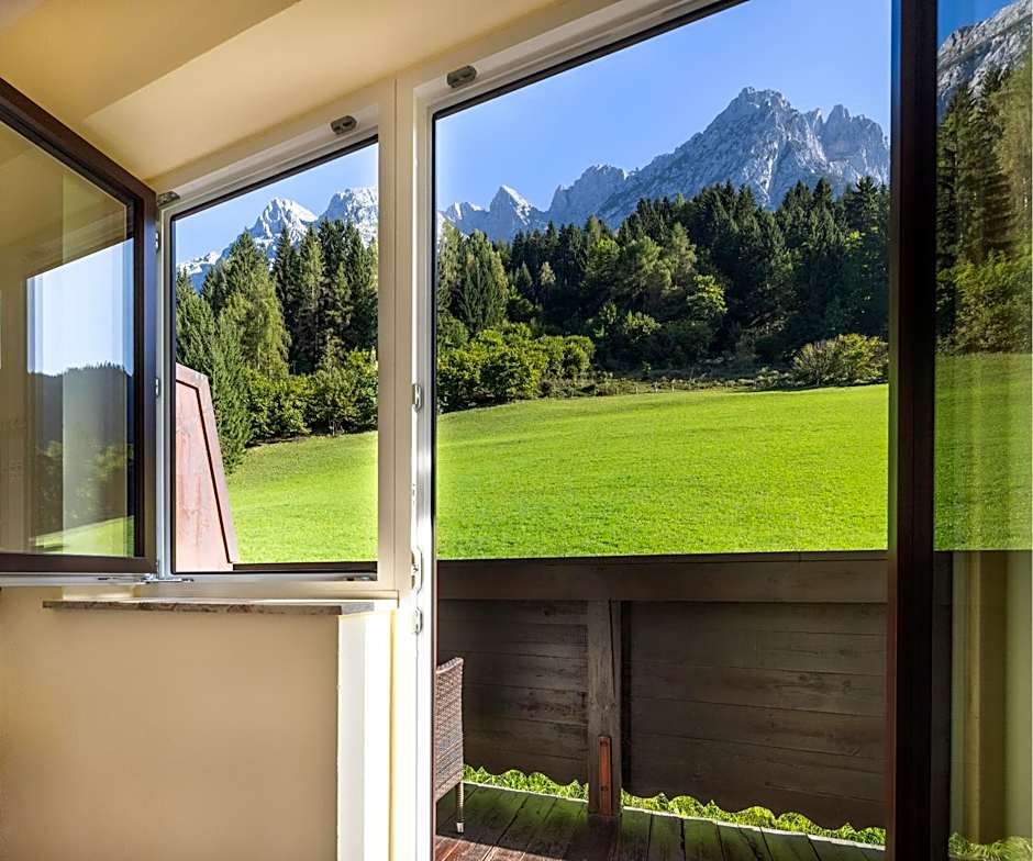 Der Burgblick-Adults Only 24 H Self Check In