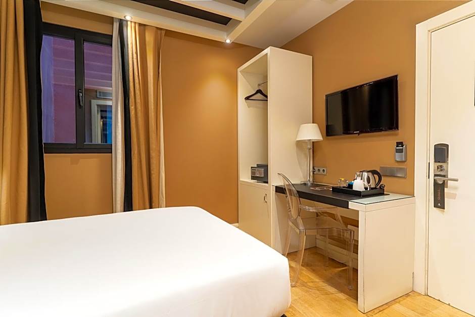 U232 Hotel
