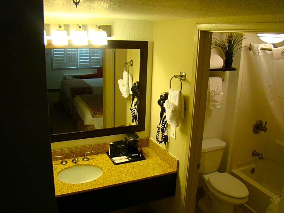 Infinity Inn & Suites