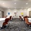 Holiday Inn Express & Suites Opelousas By IHG
