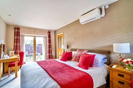 Deluxe Double with Garden View