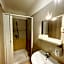 Easy Star Hotel