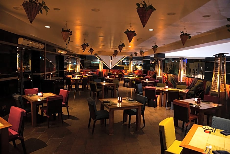 Crowne Plaza Riyadh RDC Hotel & Convention By IHG