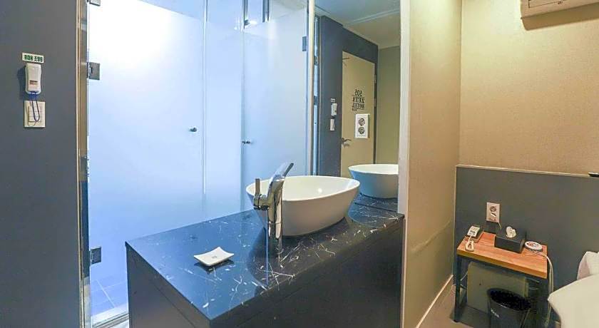 Gamdong Hotel