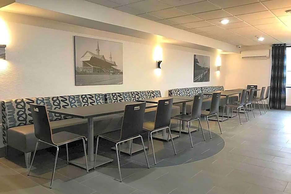 Wingate by Wyndham Louisville Airport Expo Center