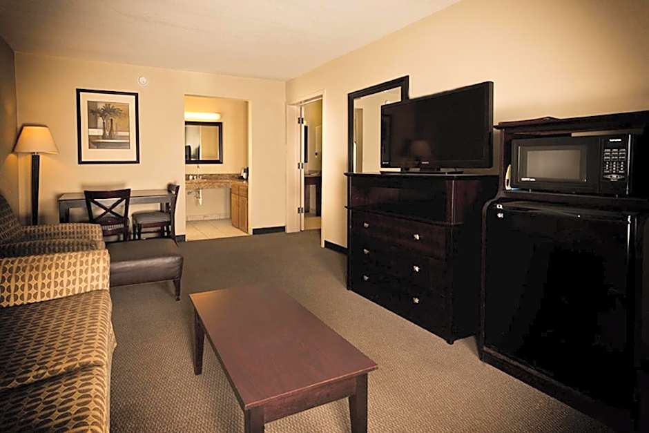 Grand Texan Hotel And Convention Center