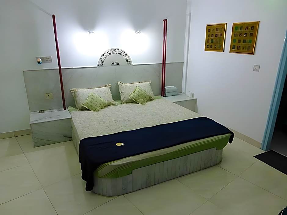 Maya Hotel
