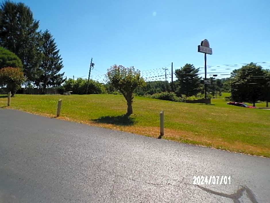 Relax Inn Lewisburg – Lewisburg, WV