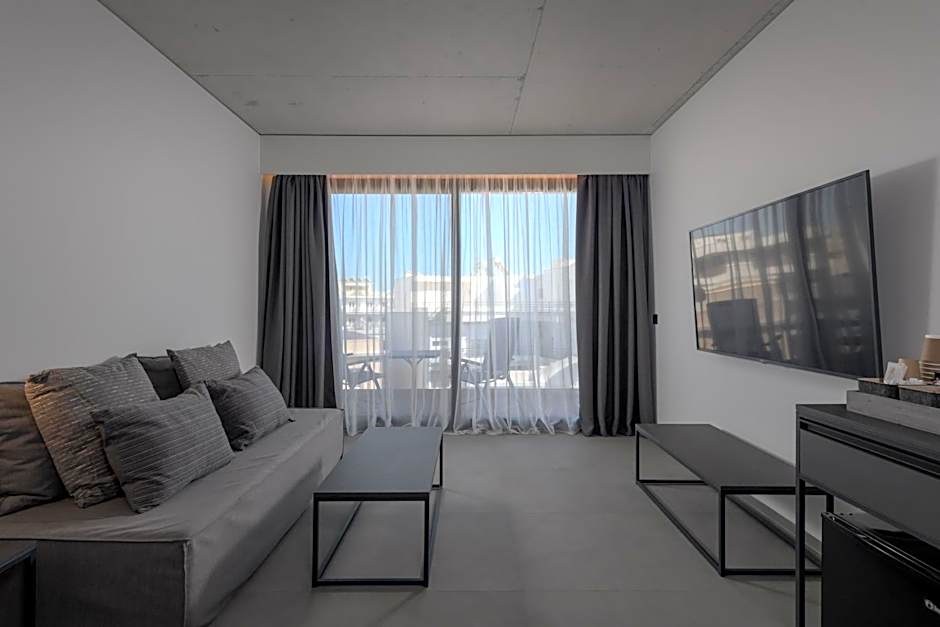 Essence Suites Downtown Suites - Adults Only