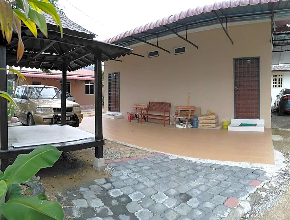 ROOMSTAY AQILAH PASIR PUTEH KELANTAN
