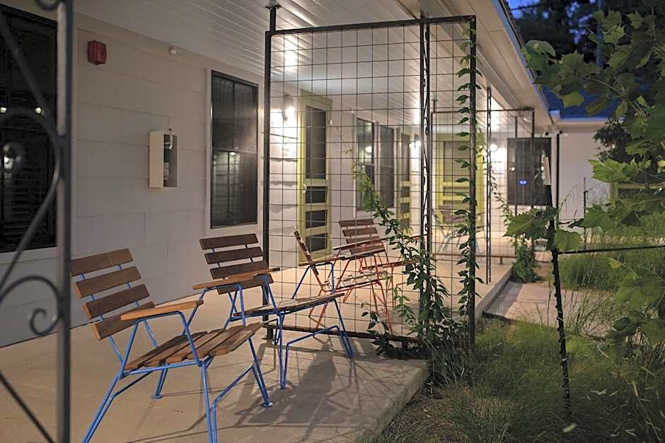 Talbot Commons Hotel