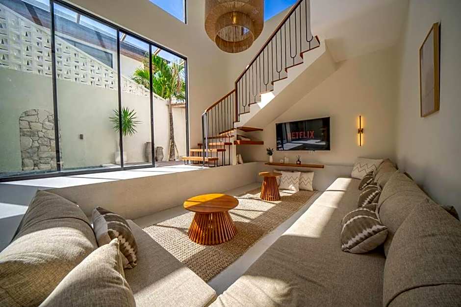 Brandnew tropical 3BR Villa with pool in Seminyak