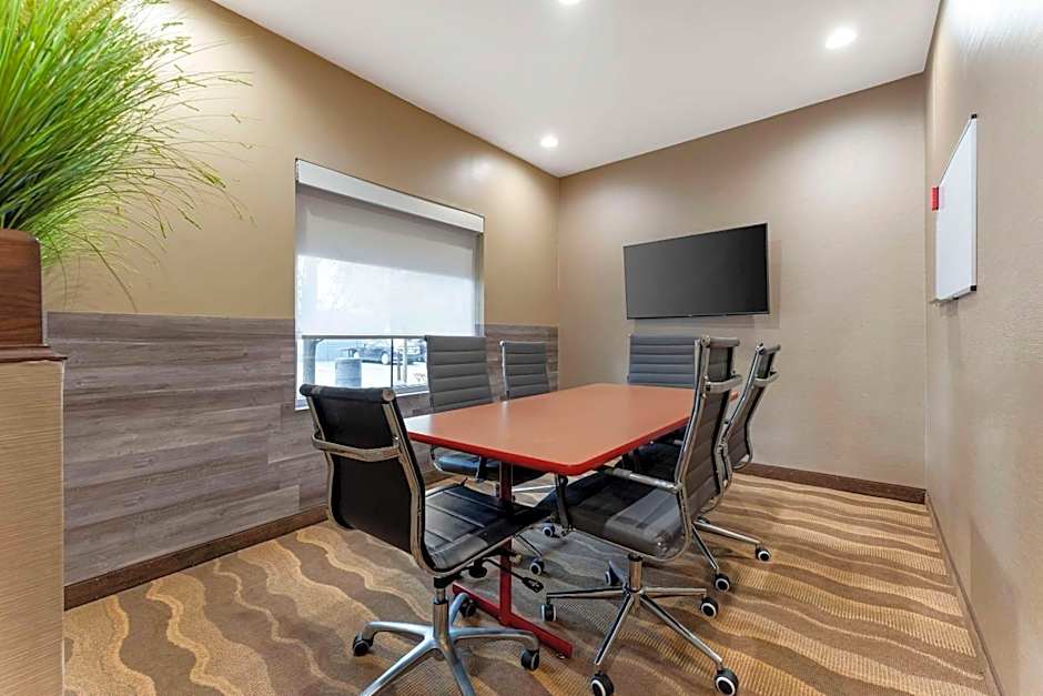 Comfort Suites Monaca