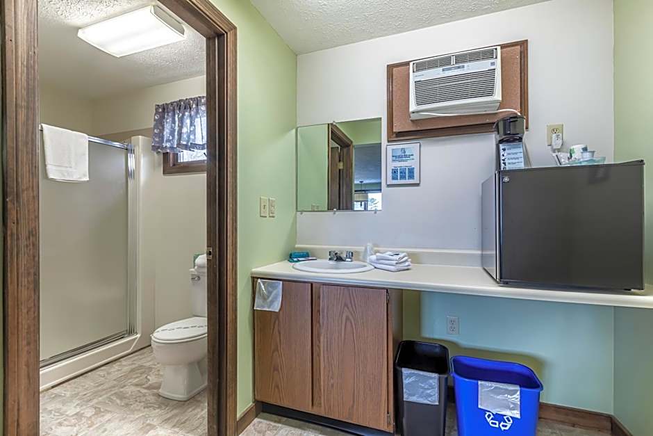 Inn Between the Beaches & Villager