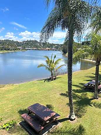 Bay of Palms Resort