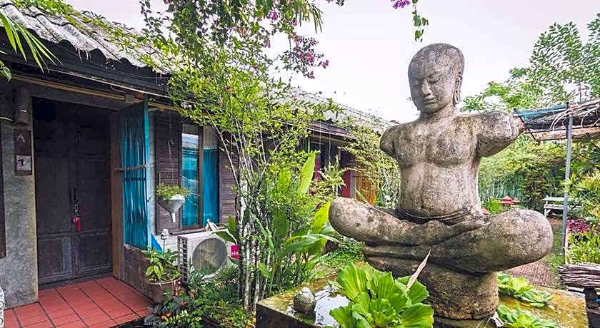 Artist's Place Trat