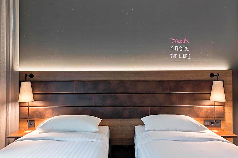 Moxy by Marriott Frankfurt East