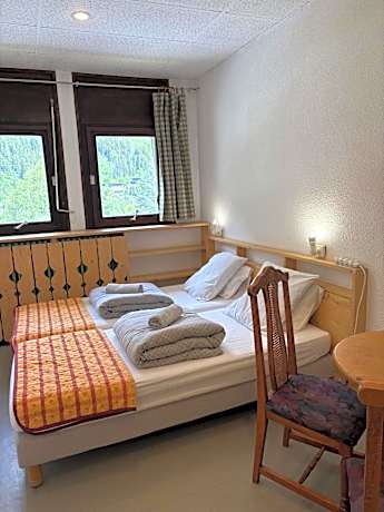 Standard Twin Room with Shared Bathroom